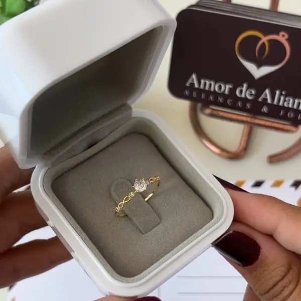 Anel Solitário Banhado a Ouro 18k Condessa Gold